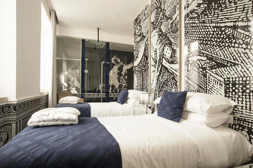 Teatro Boutique Rooms & Suites-1