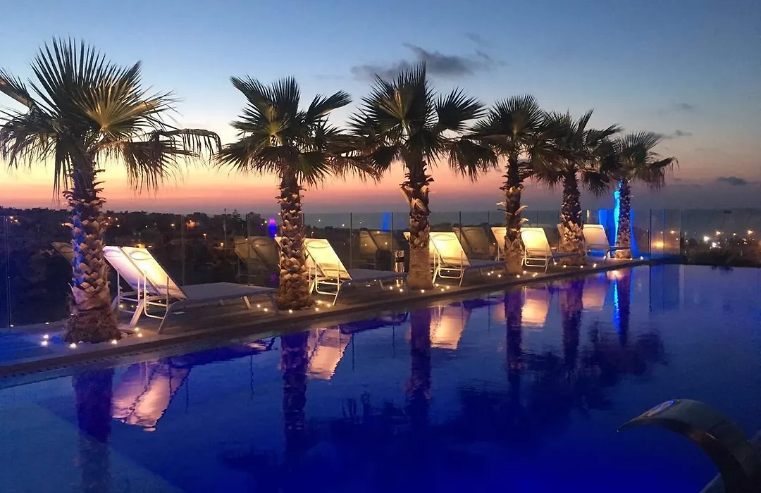 Hugo'S Boutique Hotel - Adults Only-1