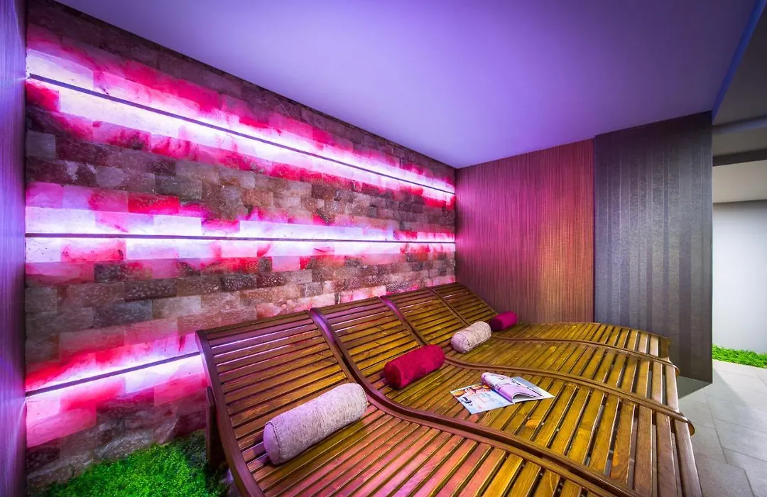 Central Point Boutique Hotel-1