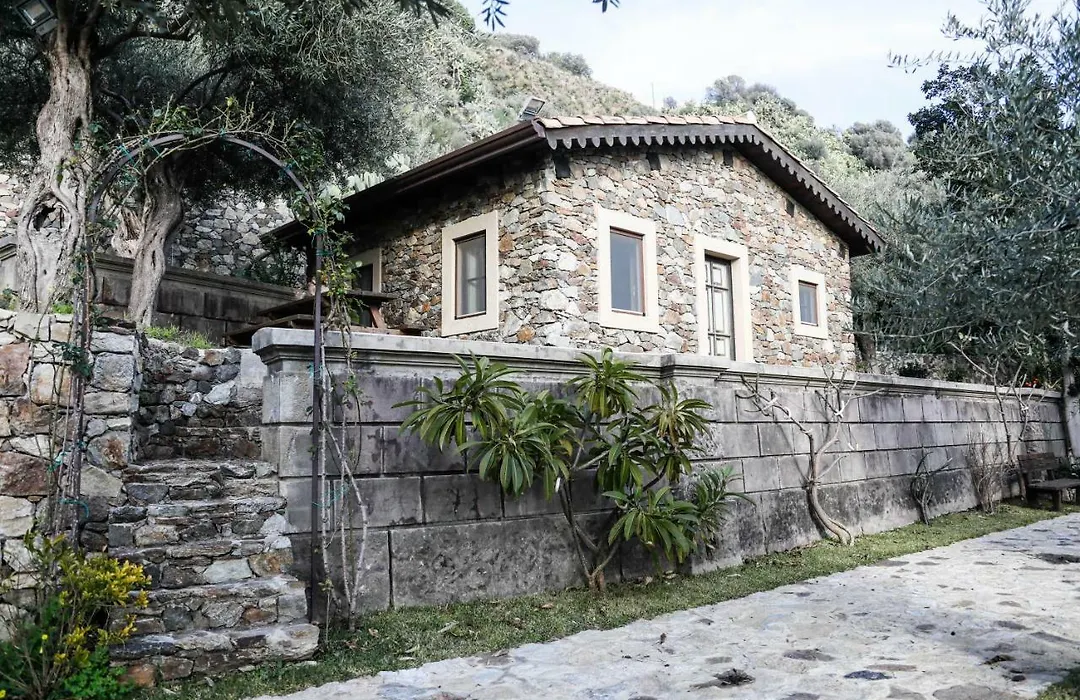 Ngonia Bay Boutique Hotel-1