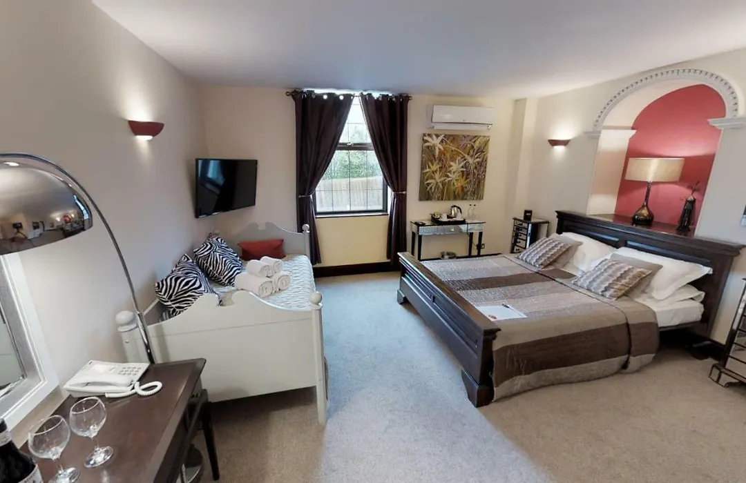 Redhill House Boutique Hotel-1