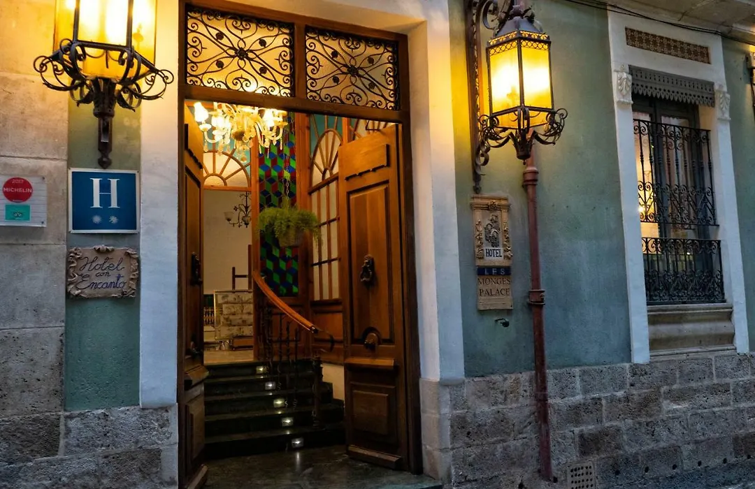Les Monges Palace Boutique-1