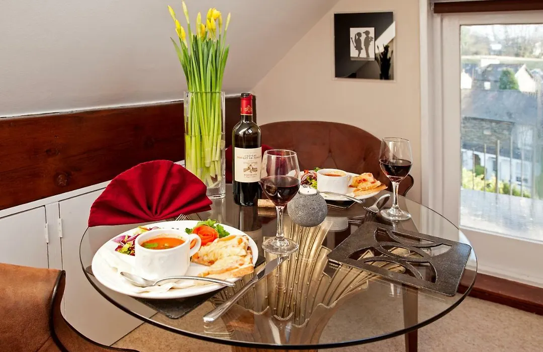 Windermere Boutique Hotel Spa Suites & Hot Tubs-1