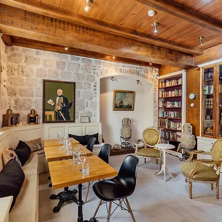 Palazzo Radomiri Heritage Boutique Hotel-3