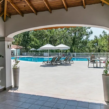Peninsula Pine Club Boutique Hotel & Spa-3