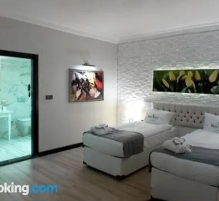 Real House Boutique Hotel-2