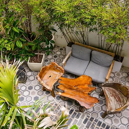 Numero Uno Beach House-3