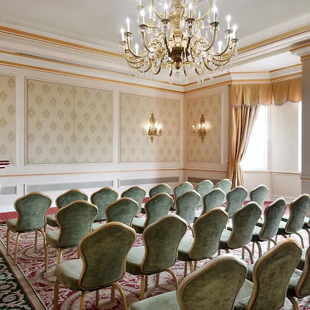 Al Aziziyah Boutique Hotel By The Torch-3