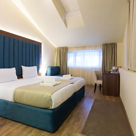 Marquise Hotel Garni-2