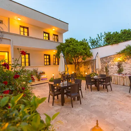 Old Town Boutique Hotel-3