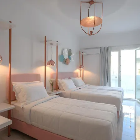Nama Hotel Tinos-2