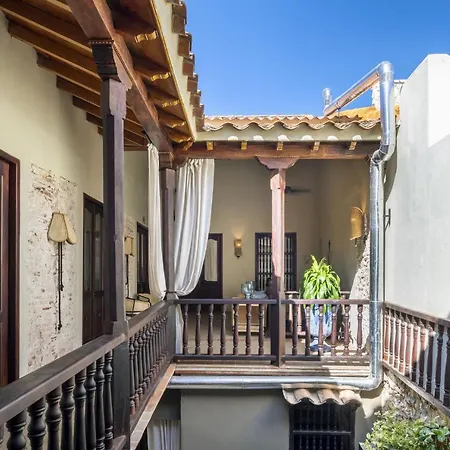 Privado Designer Boutique Hotel-2