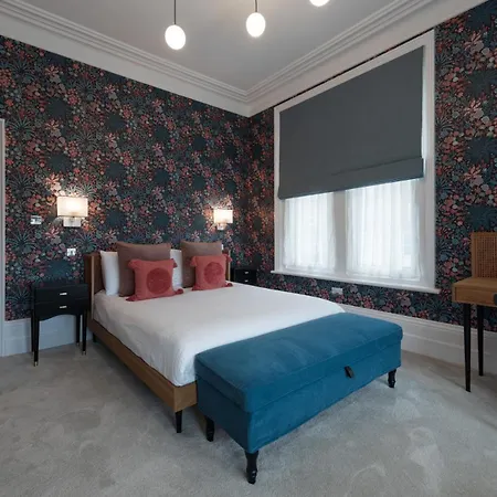 The Clarence Boutique Rooms-3