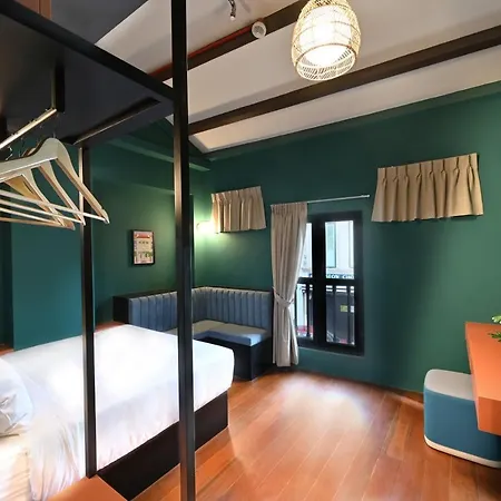 Dream Chaser Boutique Capsule Hotel-3