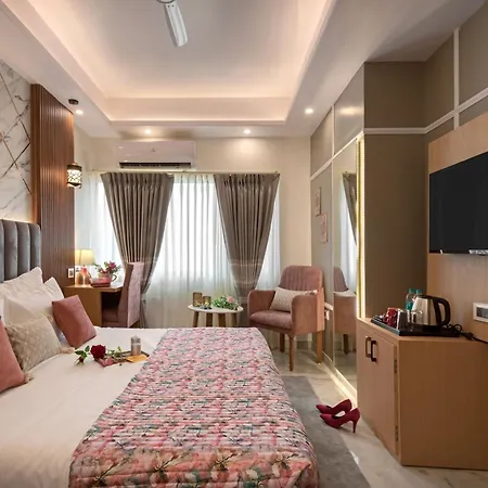 Sarang Palace - A Luxury Boutique Hotel-3