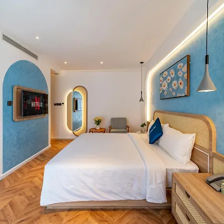 V Boutique Hotel - Complimentary Refreshments-2