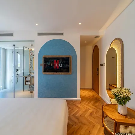 V Boutique Hotel - Complimentary Refreshments-3