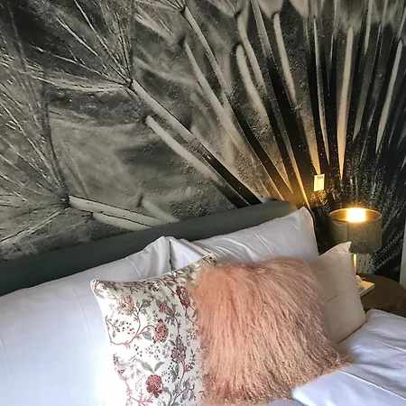 Boutique Hotel Bellevue B&B Am Brienzersee Iseltwald Interlaken-3