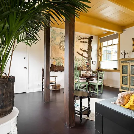 Boutique Hotel Jongwijs Westzaan-3