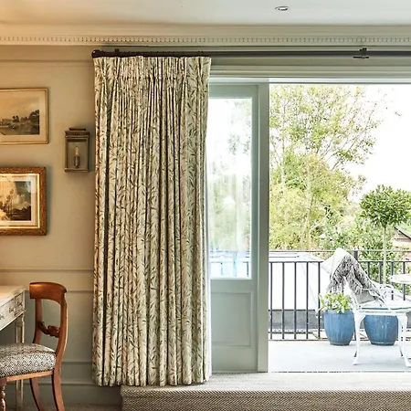 Stanwell House-2