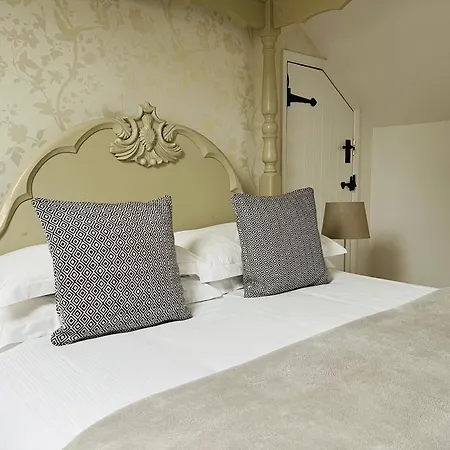 Cottage Lodge Hotel-3