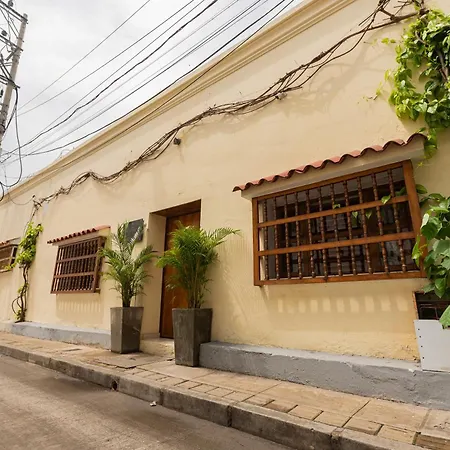 Rocco Hotel Bed & Breakfast-3