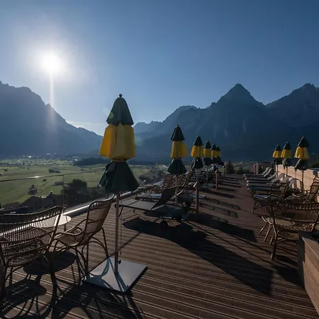 Boutique Hotel Bellevue Lermoos-2