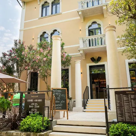 Degrassi Boutique Garni Hotel Izola-3
