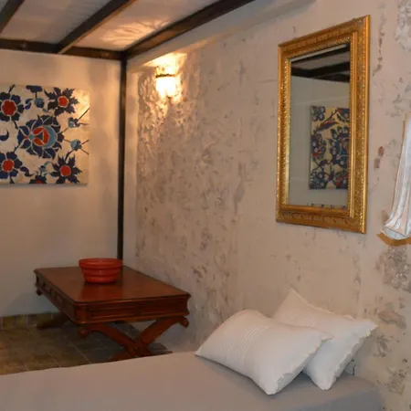 Smaragdi Boutique Hotel-3