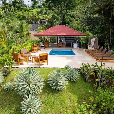 Nature'S Edge Boutique Hotel-3