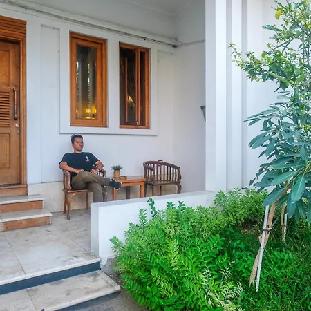 Urbanview Omah Pari Boutique Hotel-2