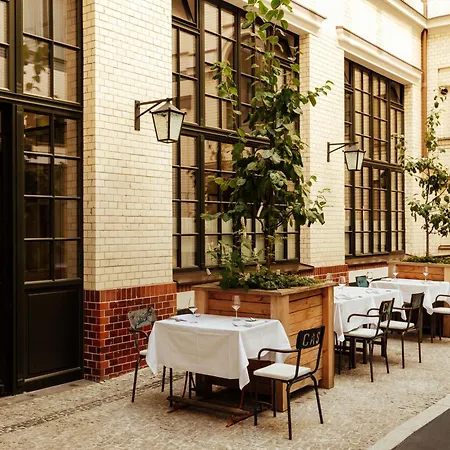 Boutique Hotel Chateau Royal-3