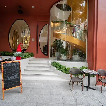 Me Saigon Boutique Hotel-3