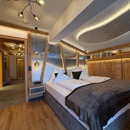 Oberlechtaler Hof Boutique Hotel-3