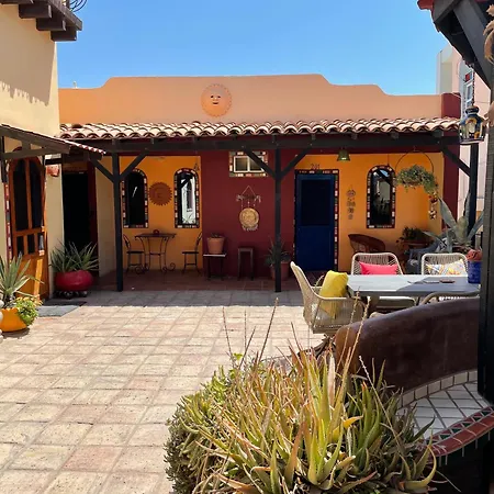 Casa Del Puerto By Rocky Host-2
