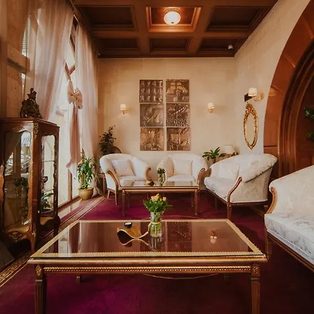 Historic Boutique Hotel Cattaro-3