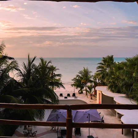 Beachfront Hotel Boutique Dk-3