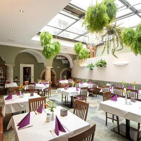 Boutique Hotel Dom - Rooms & Suites-3