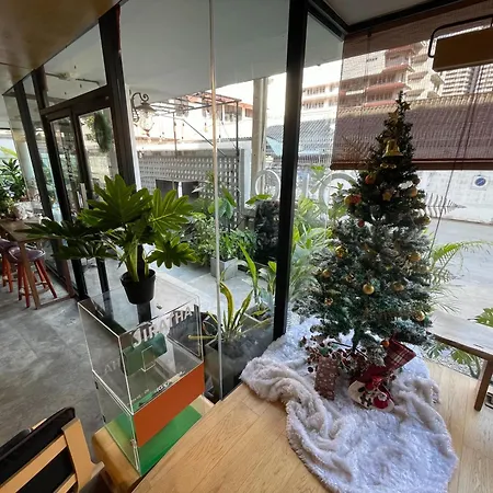 Yolo Bangkok Boutique Hotel-2