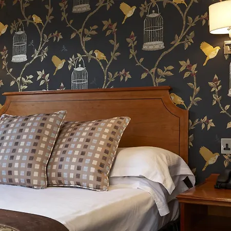 Mandolay Hotel Guildford-3
