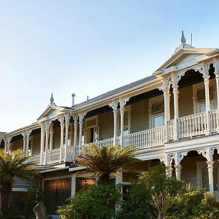 Prince'S Gate Hotel-2