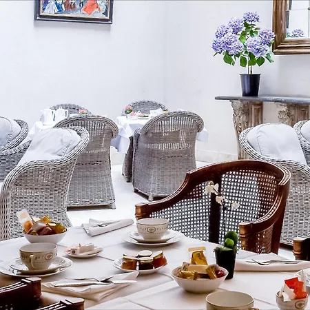 Hotel Chateaubriand-2