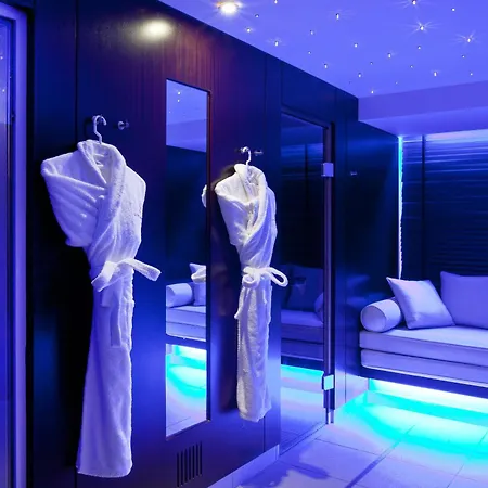Hotel Etoile Maillot-3