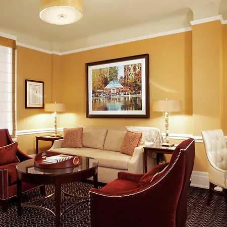 The Algonquin Hotel Times Square, Autograph Collection-3