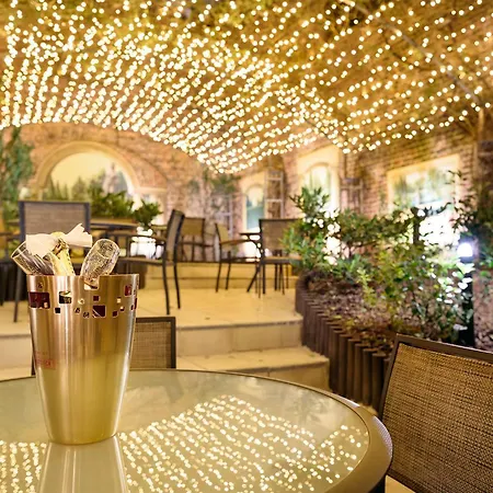 Hotel Le Chatelain-2