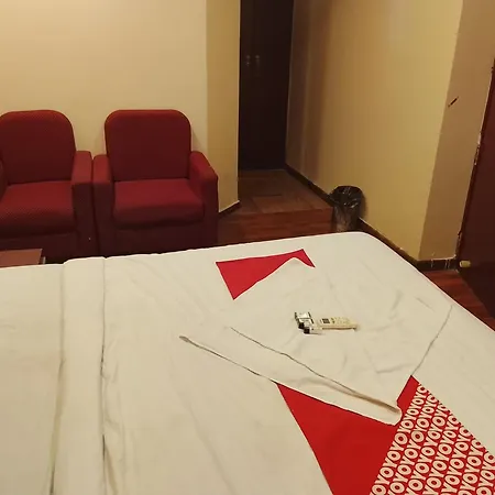 Saravana Boutique Inn-3