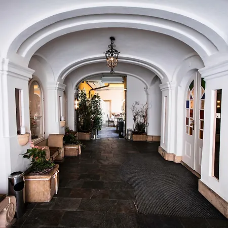 Boutique Hotel Dom - Rooms & Suites-2