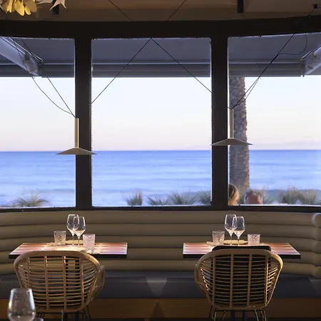 Akquaaa Boutique Hotel-2