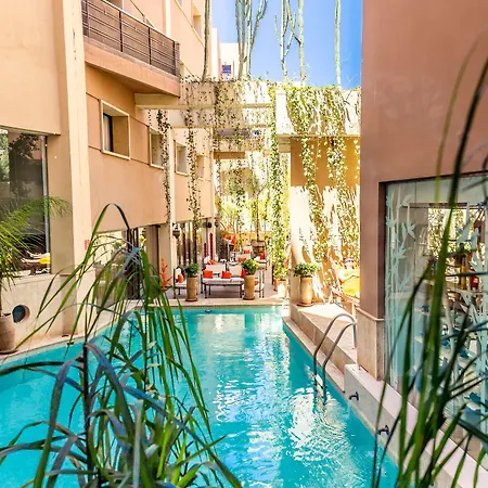 Dellarosa Boutique Hotel And Spa-3
