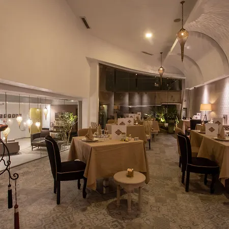 Dellarosa Boutique Hotel And Spa-2